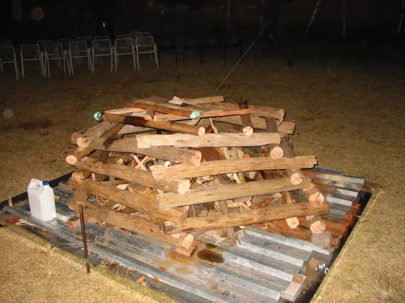 Group Campfire 2004, photo 5